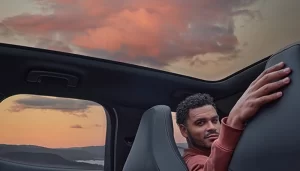 Ford'un Konforu Artıran 8 Donanım Özelliği 3 panoramik cam tavan 700x400 1